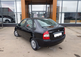Подержанный автомобиль LADA (ВАЗ) Kalina Sedan 2010 года (7 фото)