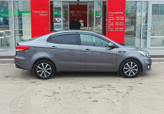 Подержанный автомобиль Kia Rio Sedan 2017 года (4 фото)