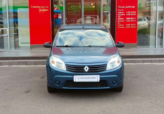 Подержанный автомобиль Renault Sandero 2012 года (2 фото)
