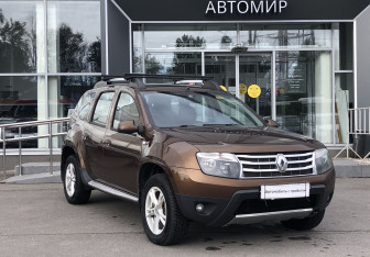 Подержанный автомобиль Renault Duster 2013 года (3 фото)