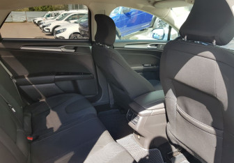 Подержанный автомобиль Ford Mondeo Sedan 2017 года (10 фото)