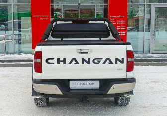 Подержанный автомобиль Changan Hunter Plus 2023 года (6 фото)