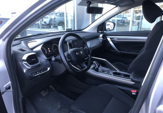 Подержанный автомобиль Geely Coolray 2020 года (9 фото)