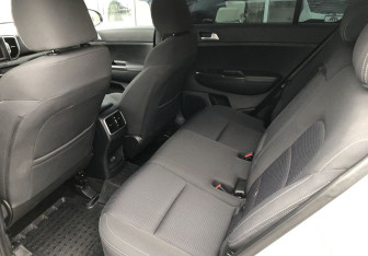 Подержанный автомобиль Kia Sportage 2017 года (12 фото)