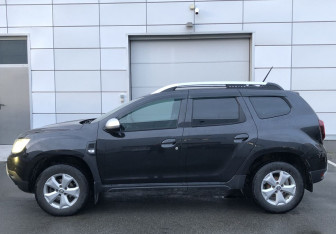 Подержанный автомобиль Renault Duster 2021 года (8 фото)