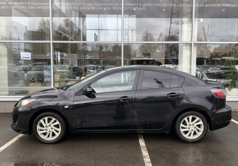 Подержанный автомобиль Mazda 3 Sedan 2012 года (8 фото)