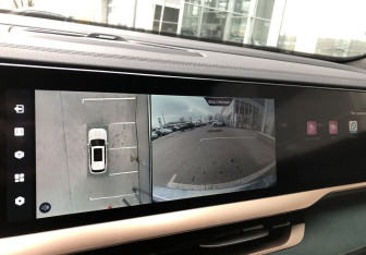 Подержанный автомобиль Geely Monjaro 2023 года (17 фото)