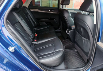 Подержанный автомобиль Kia K5 2022 года (16 фото)