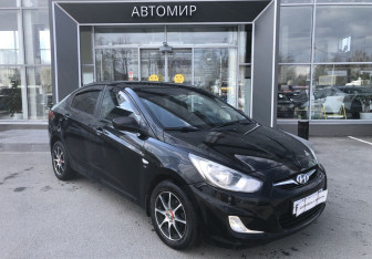 Подержанный автомобиль Hyundai Solaris Sedan 2013 года (3 фото)