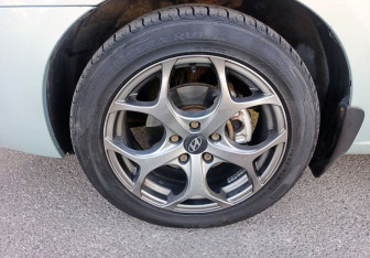 Подержанный автомобиль Kia Carens 2007 года (10 фото)
