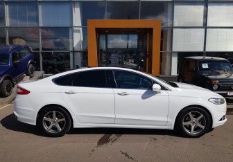 Подержанный автомобиль Ford Mondeo Sedan 2017 года (4 фото)