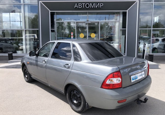 Подержанный автомобиль LADA (ВАЗ) Priora Sedan 2011 года (7 фото)