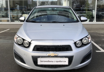 Подержанный автомобиль Chevrolet Aveo Hatchback 2012 года (2 фото)
