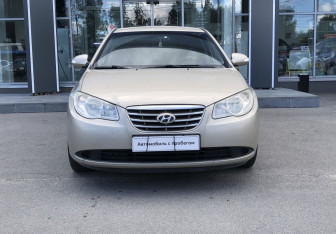 Подержанный автомобиль Hyundai Elantra Sedan 2010 года (2 фото)