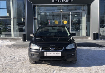 Подержанный автомобиль Ford Focus Sedan 2005 года (2 фото)