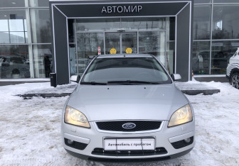 Подержанный автомобиль Ford Focus Sedan 2007 года (2 фото)