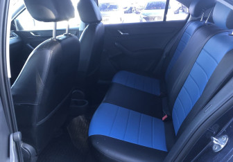 Подержанный автомобиль Skoda Rapid Liftback 2017 года (11 фото)