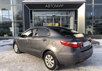 Подержанный автомобиль Kia Rio Sedan 2012 года (7 фото)