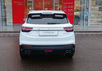 Подержанный автомобиль Geely Coolray 2023 года (5 фото)