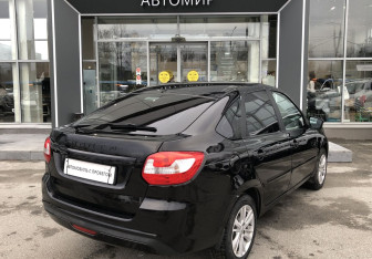 Подержанный автомобиль LADA (ВАЗ) Granta Hatchback 2019 года (5 фото)