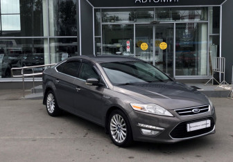 Подержанный автомобиль Ford Mondeo Sedan 2011 года (3 фото)