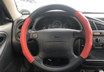 Подержанный автомобиль Chevrolet Lanos 2008 года (12 фото)