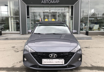 Подержанный автомобиль Hyundai Solaris Sedan 2021 года (2 фото)