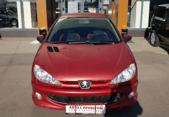 Подержанный автомобиль Peugeot 206 Hatchback 2007 года (2 фото)