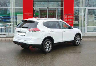 Подержанный автомобиль Nissan X-Trail 2017 года (5 фото)