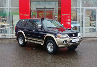 Подержанный автомобиль Mitsubishi Pajero Sport 2002 года (3 фото)