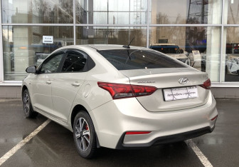 Подержанный автомобиль Hyundai Solaris Sedan 2019 года (7 фото)