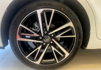 Новый Toyota Camry Sedan 2025 (6 фото)