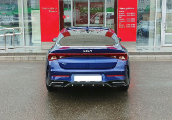 Подержанный автомобиль Kia K5 2022 года (6 фото)