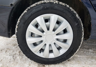 Подержанный автомобиль Renault Laguna Liftback 2000 года (12 фото)