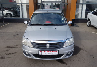 Подержанный автомобиль Renault Logan Sedan 2013 года (2 фото)