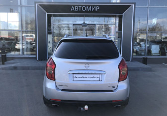 Подержанный автомобиль SsangYong Actyon 2011 года (6 фото)