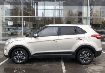 Подержанный автомобиль Hyundai Creta 2018 года (8 фото)