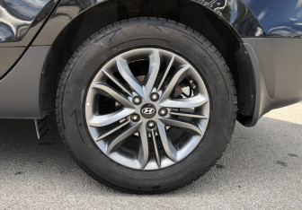 Подержанный автомобиль Hyundai ix35 2014 года (14 фото)