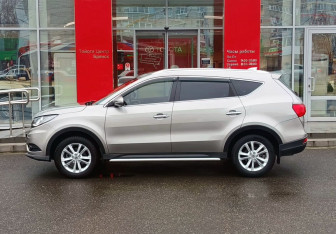 Подержанный автомобиль DongFeng 580 2021 года (8 фото)