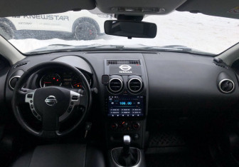 Подержанный автомобиль Nissan Qashqai 2013 года (10 фото)