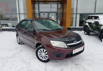 Подержанный автомобиль LADA (ВАЗ) Granta Liftback 2015 года (3 фото)