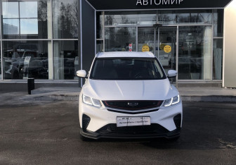 Подержанный автомобиль Geely Coolray 2023 года (2 фото)