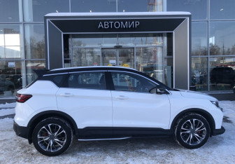 Подержанный автомобиль Geely Coolray 2022 года (4 фото)