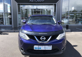 Подержанный автомобиль Nissan Qashqai 2014 года (2 фото)