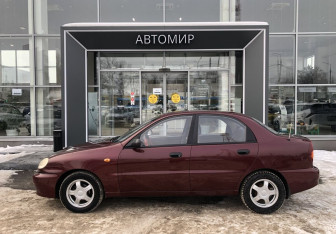 Подержанный автомобиль Chevrolet Lanos 2008 года (8 фото)