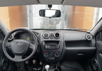 Подержанный автомобиль LADA (ВАЗ) Granta Liftback 2015 года (11 фото)