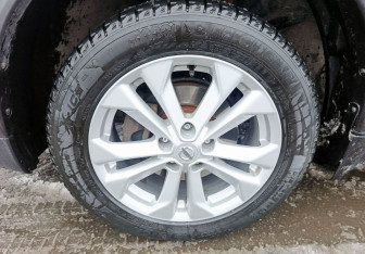 Подержанный автомобиль Nissan X-Trail 2017 года (10 фото)