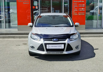 Подержанный автомобиль Ford Focus Sedan 2013 года (2 фото)