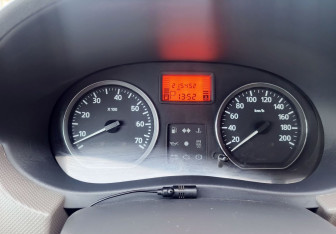 Подержанный автомобиль Renault Logan Sedan 2011 года (13 фото)