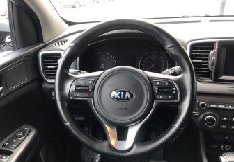 Подержанный автомобиль Kia Sportage 2017 года (13 фото)